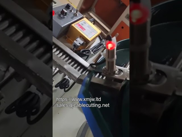 Ultracsendes, félautomata terminál krimpelőgép automata rezgőtálcás adagolóval