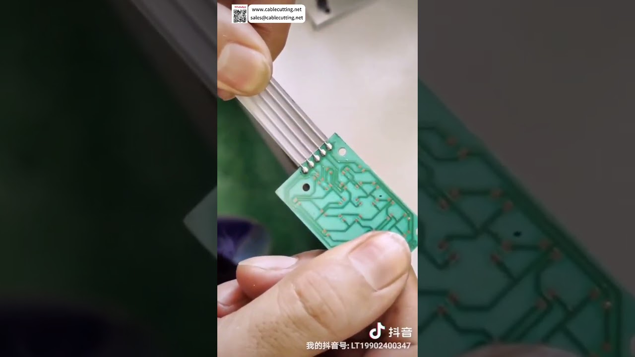 Szalagkábel PCB forrasztógép – 700 db/óra gyors teljesítmény hibátlan forrasztásokkal