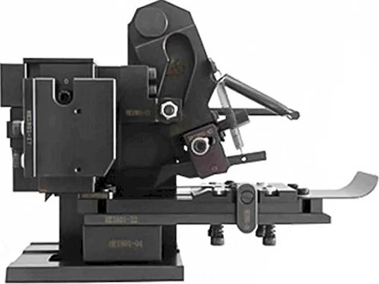 4E-30 mechanikus egyenes krimpelő présforma